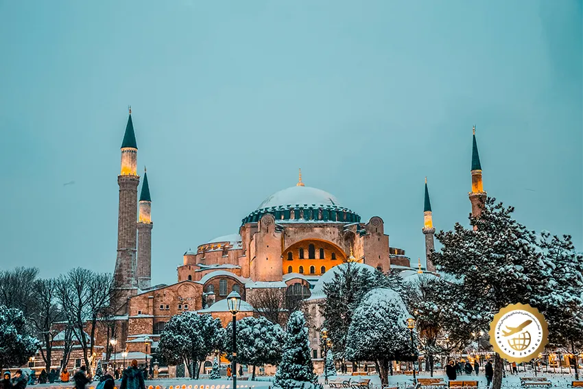 تور استانبول بهمن
